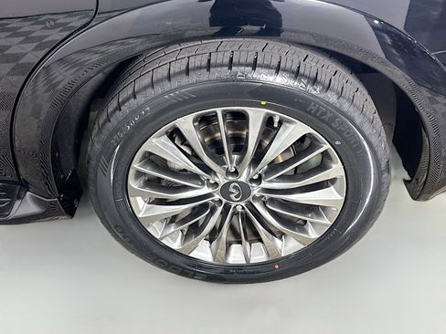 Used 2019 INFINITI QX80 Luxe w/ Proactive Package image 37