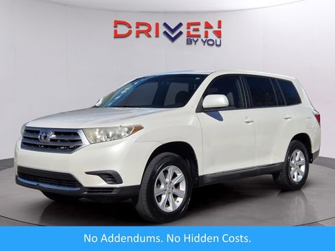 Used 2013 Toyota Highlander FWD image 1