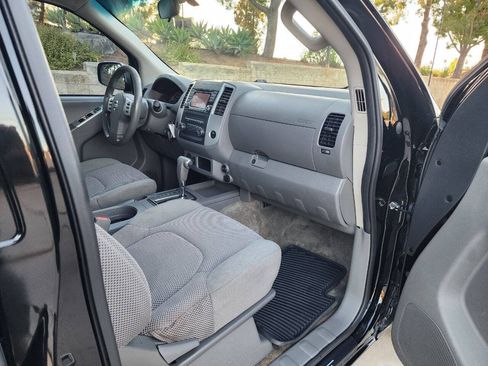 Used 2017 Nissan Frontier SV RWD image 13