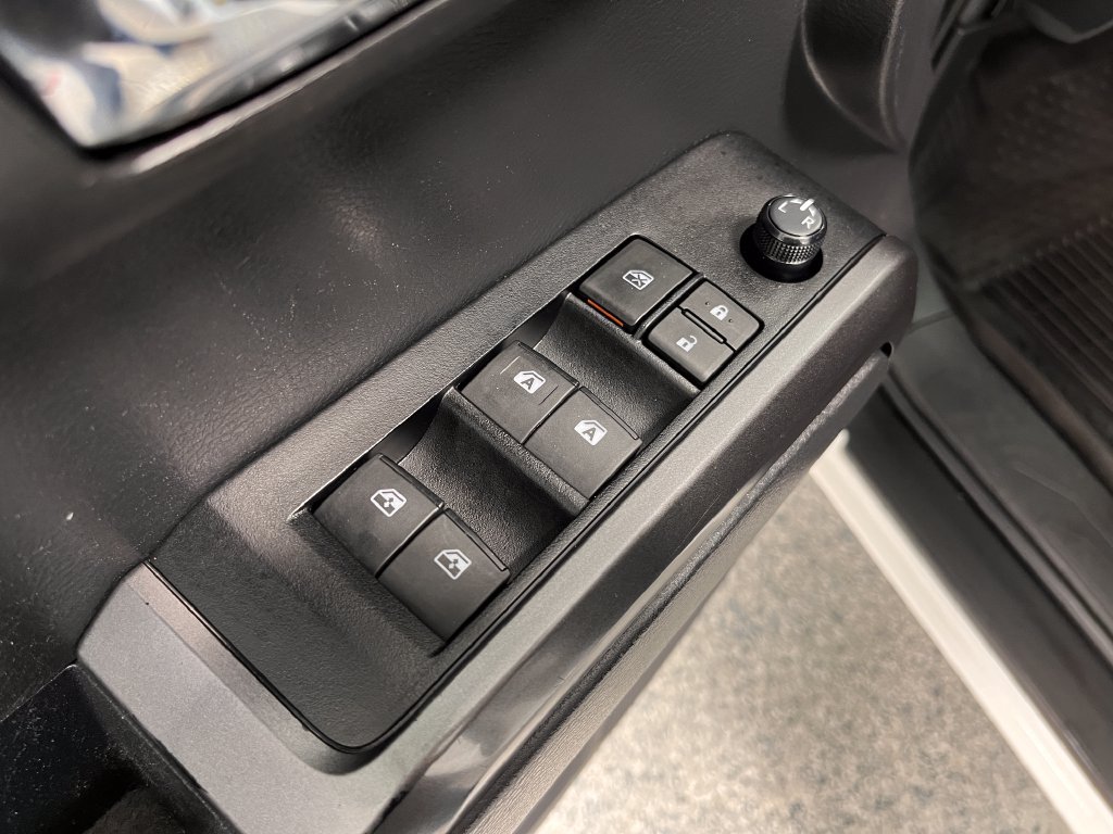 Used 2023 Toyota Tacoma TRD Sport w/ Advanced Technology Package AWD/4WD image 17