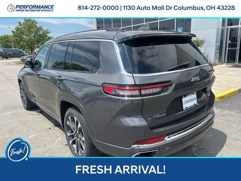 Used 2023 Jeep Grand Cherokee L Overland w/ Advanced Protech Group III AWD/4WD image 6