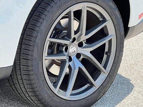Certified 2026 Porsche Macan Turbo AWD/4WD image 16