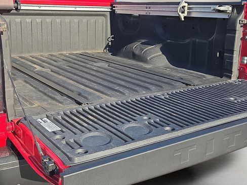 Used 2021 Nissan Titan PRO-4X w/ Pro-4x Convenience Package AWD/4WD image 9