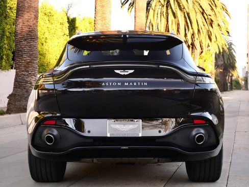 Used 2021 Aston Martin DBX image 8