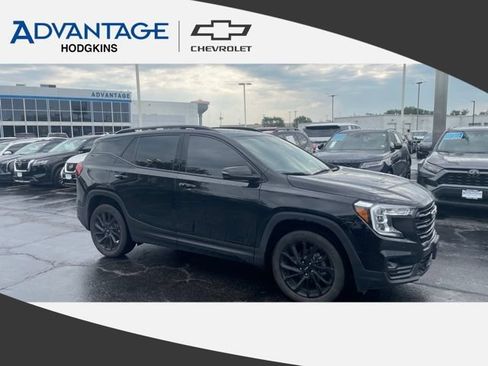Used 2023 GMC Terrain SLT w/ Infotainment Package II AWD/4WD image 1