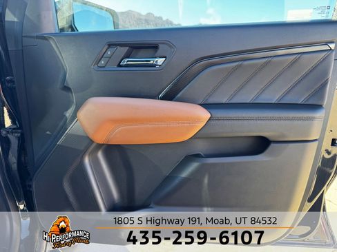 Used 2023 GMC Canyon AT4 w/ AT4 Premium Package image 27