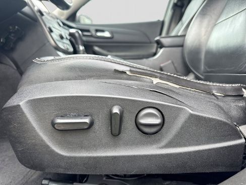 Used 2015 Chevrolet Malibu LT w/ Leather Package FWD image 3