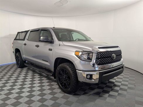 Used 2019 Toyota Tundra SR5 w/ SR5 Upgrade Package image 3