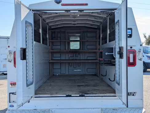 Used 2018 Chevrolet Express 3500 w/ Power Convenience Package image 9