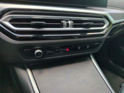 Used 2023 BMW 330i Sedan w/ Premium Package RWD image 18