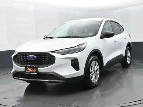 Used 2025 Ford Escape Active image 1
