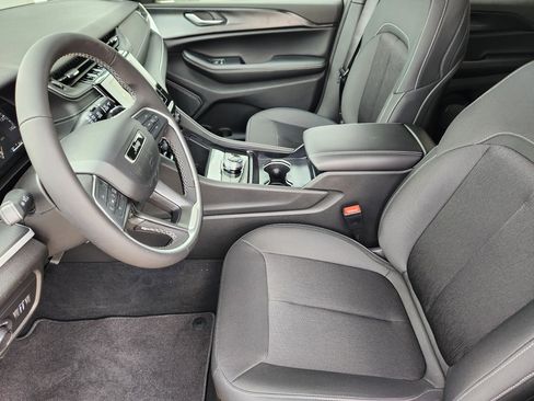New 2026 Jeep Grand Cherokee Laredo AWD/4WD image 11