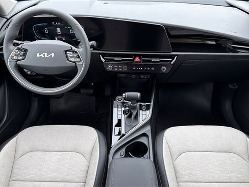 New 2026 Kia Niro SX image 16