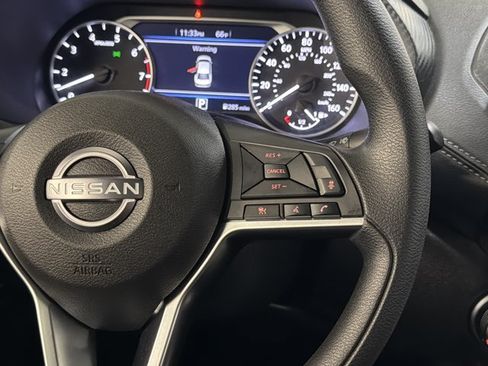 Used 2025 Nissan Sentra SV FWD image 30