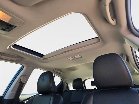 Used 2012 Lexus CT 200h image 32