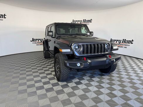 Used 2025 Jeep Wrangler Unlimited Rubicon image 7