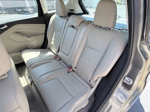 Used 2016 Ford C-MAX Energi SEL w/ Equipment Group 302A FWD image 8