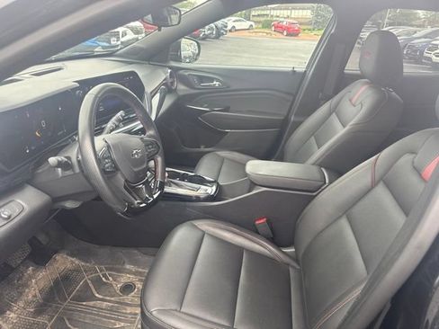 Used 2024 Chevrolet Trax RS w/ Driver Confidence Package FWD image 8