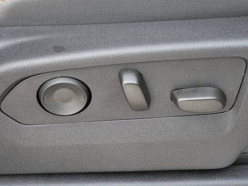 Used 2025 GMC Sierra 2500 AT4 image 16