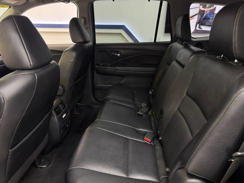 Used 2017 Honda Pilot Touring image 25