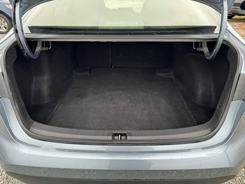 Used 2022 Toyota Corolla LE image 13