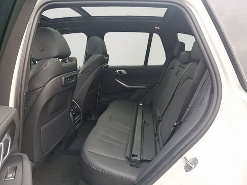 Used 2022 BMW X5 xDrive40i w/ Premium Package image 8