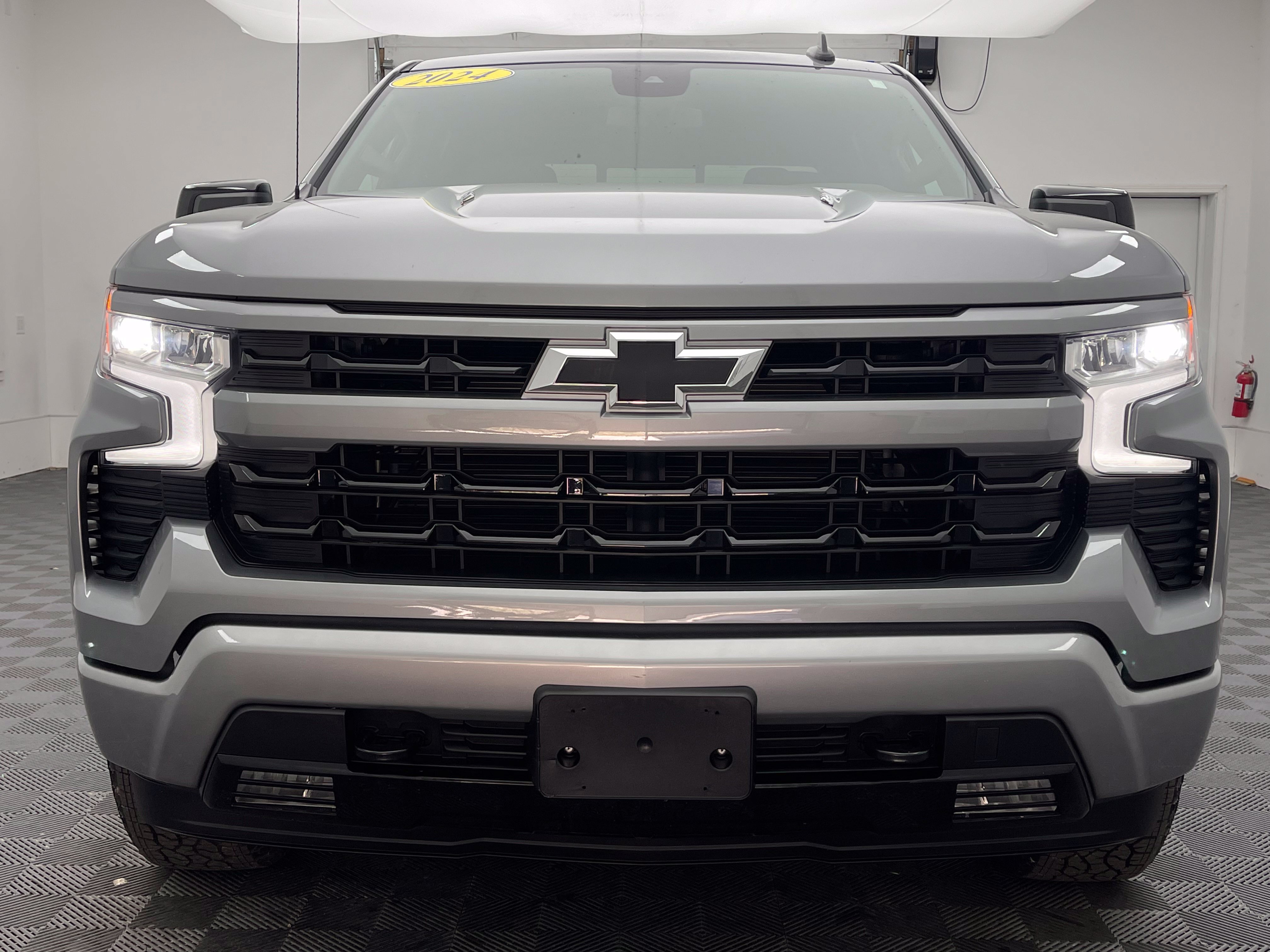Used 2024 Chevrolet Silverado 1500 RST AWD/4WD image 12