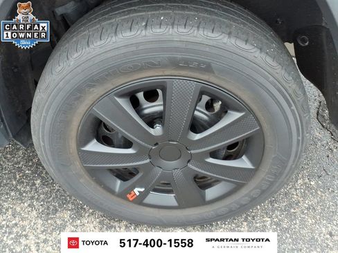 Used 2020 Toyota RAV4 LE FWD image 10