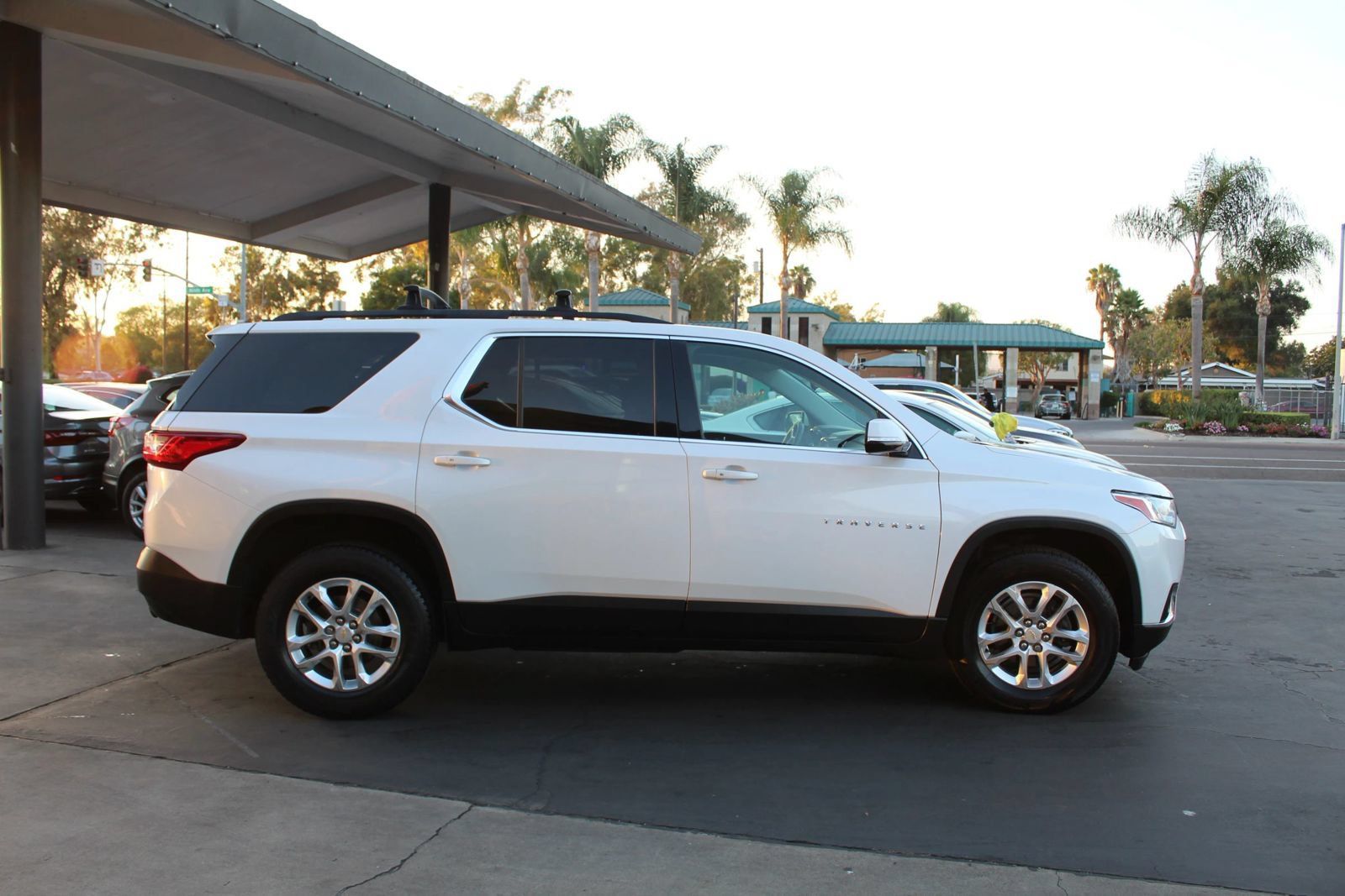 Used 2019 Chevrolet Traverse LT FWD image 6