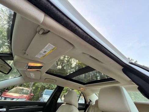 Used 2015 Chrysler 300 Limited RWD image 51