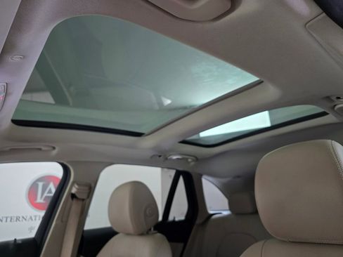 Used 2022 Mercedes-Benz GLC 300 4MATIC w/ Premium Package Lite image 16