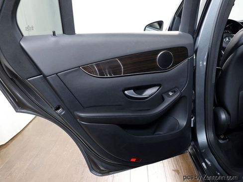 Used 2016 Mercedes-Benz GLC 300 4MATIC image 26