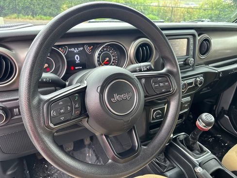 Used 2018 Jeep Wrangler Unlimited Sport AWD/4WD image 9