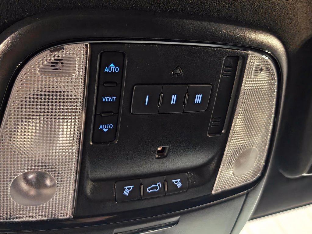 Used 2021 Dodge Durango R/T w/ Tow 'N Go Package AWD/4WD image 10