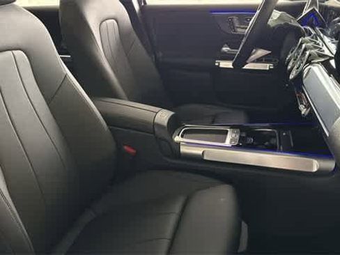 Certified 2025 Mercedes-Benz GLB 250 4MATIC image 70