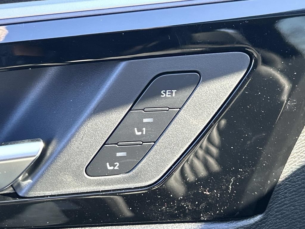 Used 2025 Mitsubishi Outlander SEL FWD image 24