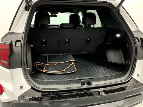 New 2026 GMC Terrain AT4 w/ Convenience Package III image 40