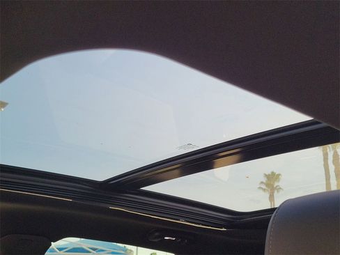 Used 2025 Cadillac XT5 Premium Luxury image 19