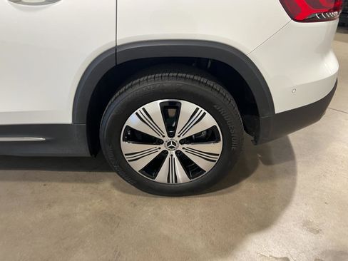 Used 2023 Mercedes-Benz EQB 300 4MATIC image 43