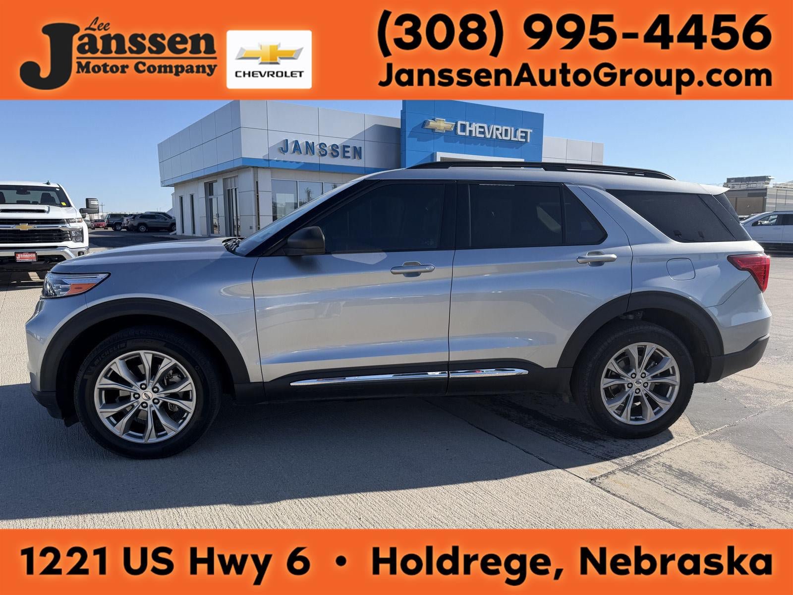 Used 2023 Ford Explorer XLT w/ Equipment Group 202A AWD/4WD image 1