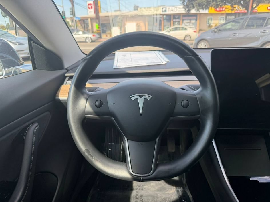 Used 2019 Tesla Model 3 Standard Range Plus RWD image 26