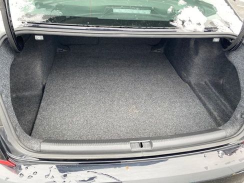 Used 2022 Volkswagen Passat 2.0T image 20