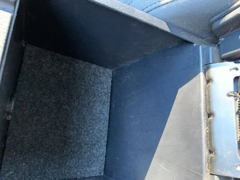 Used 2017 Toyota Tacoma TRD Sport image 24