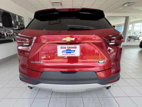 Used 2024 Chevrolet Blazer LT FWD image 6