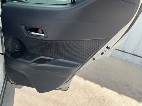 Used 2018 Toyota C-HR XLE FWD image 15