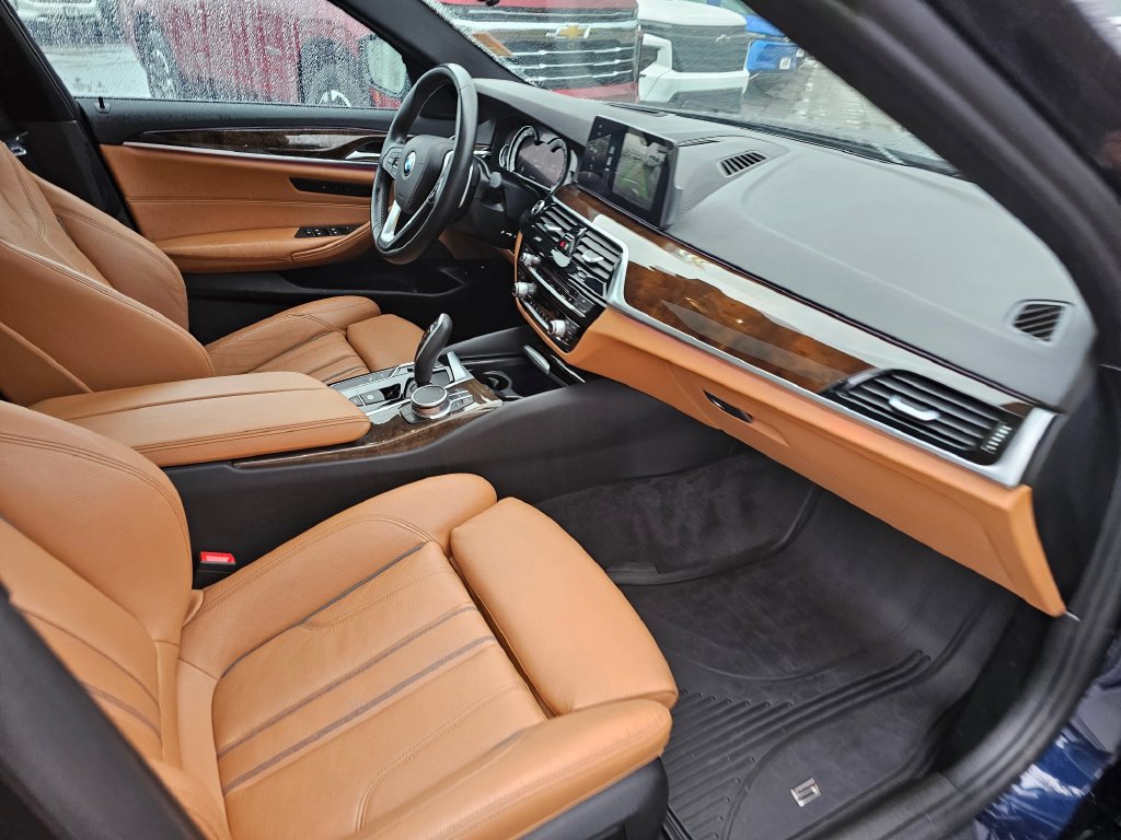 Used 2018 BMW 530e RWD image 13