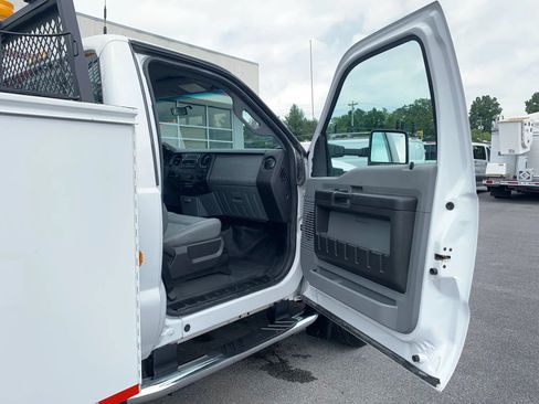 Used 2012 Ford F550 2WD Regular Cab Super Duty w/ Payload Upgrade Pkg image 20