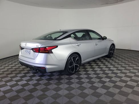 Used 2024 Nissan Altima 2.5 SR FWD image 4
