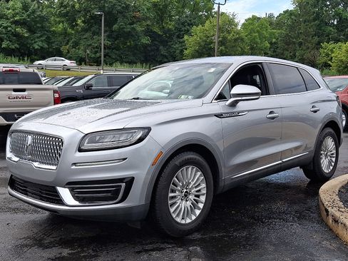 Used 2020 Lincoln Nautilus Premier AWD/4WD image 3