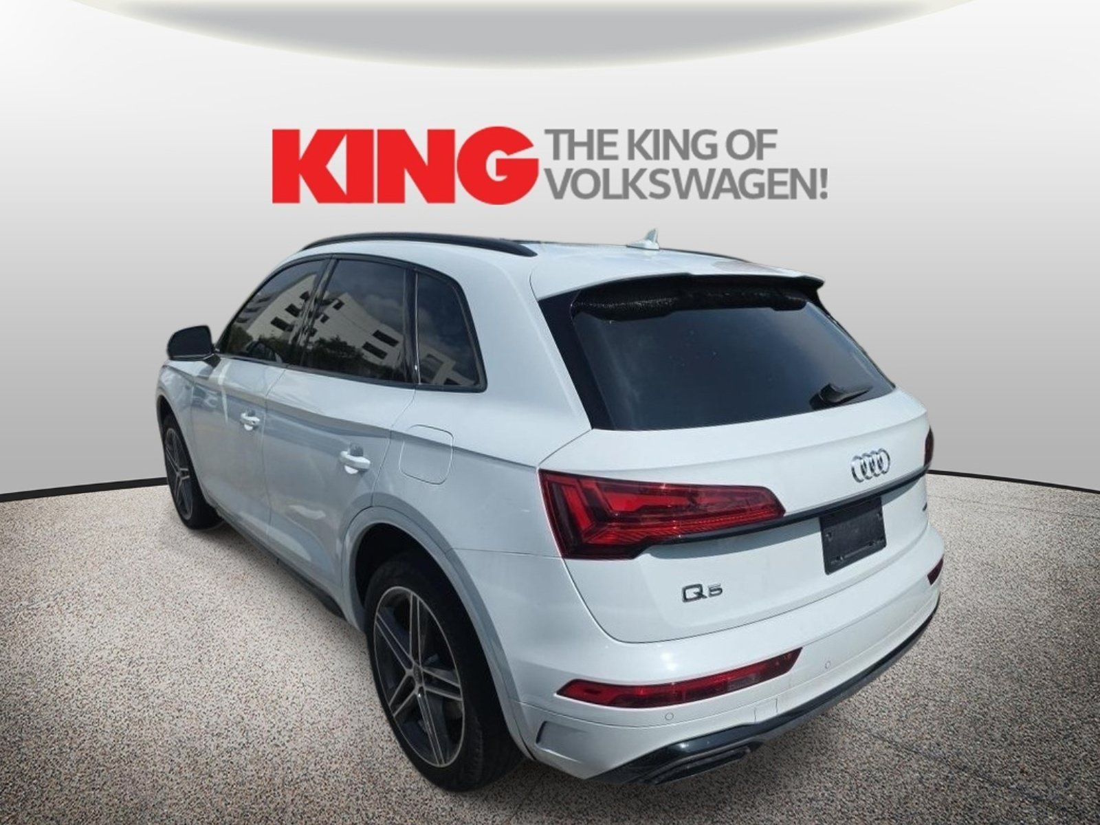 Used 2023 Audi Q5 e Premium Plus w/ Premium Plus Package AWD/4WD image 4